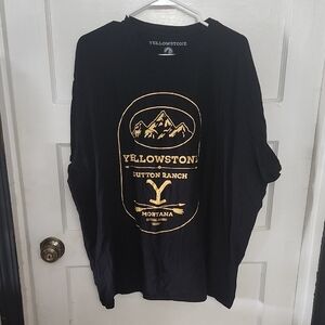 Yellowstone Dutton Ranch Men’s Black Short Sleeve Graphic Tee